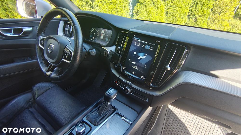 Volvo XC 60 T5 R-Design - 34