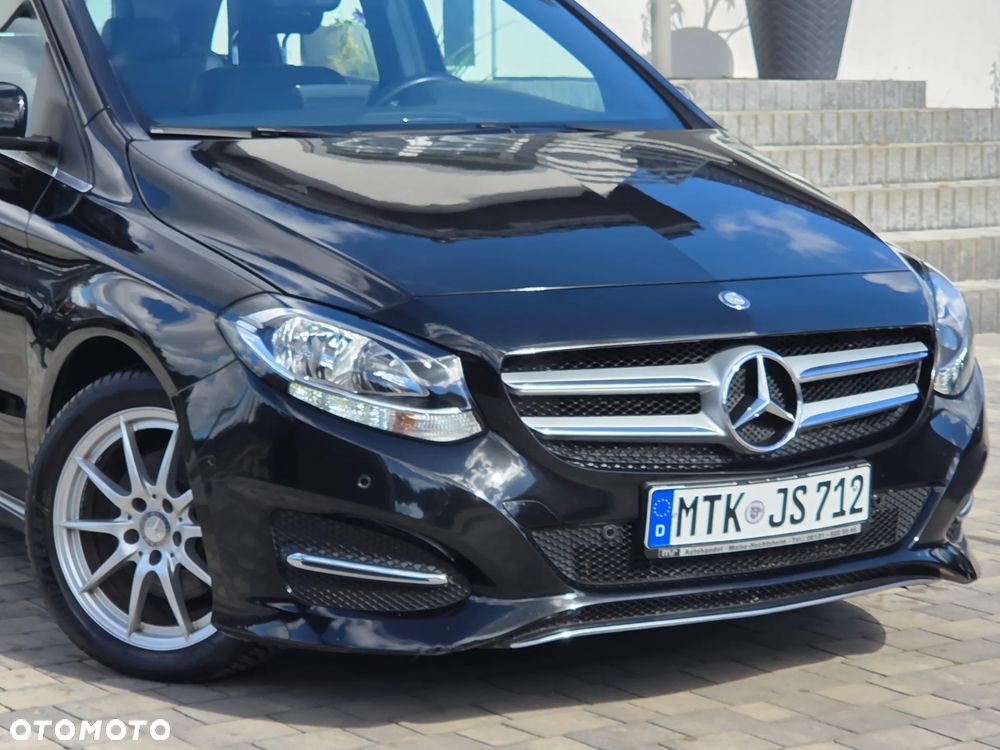 Mercedes-Benz Klasa B 180 BlueEFFICIENCY Edition Style - 32