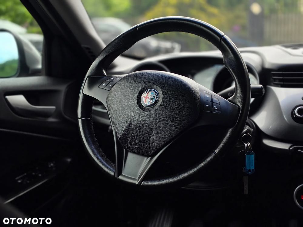 Alfa Romeo Giulietta - 33
