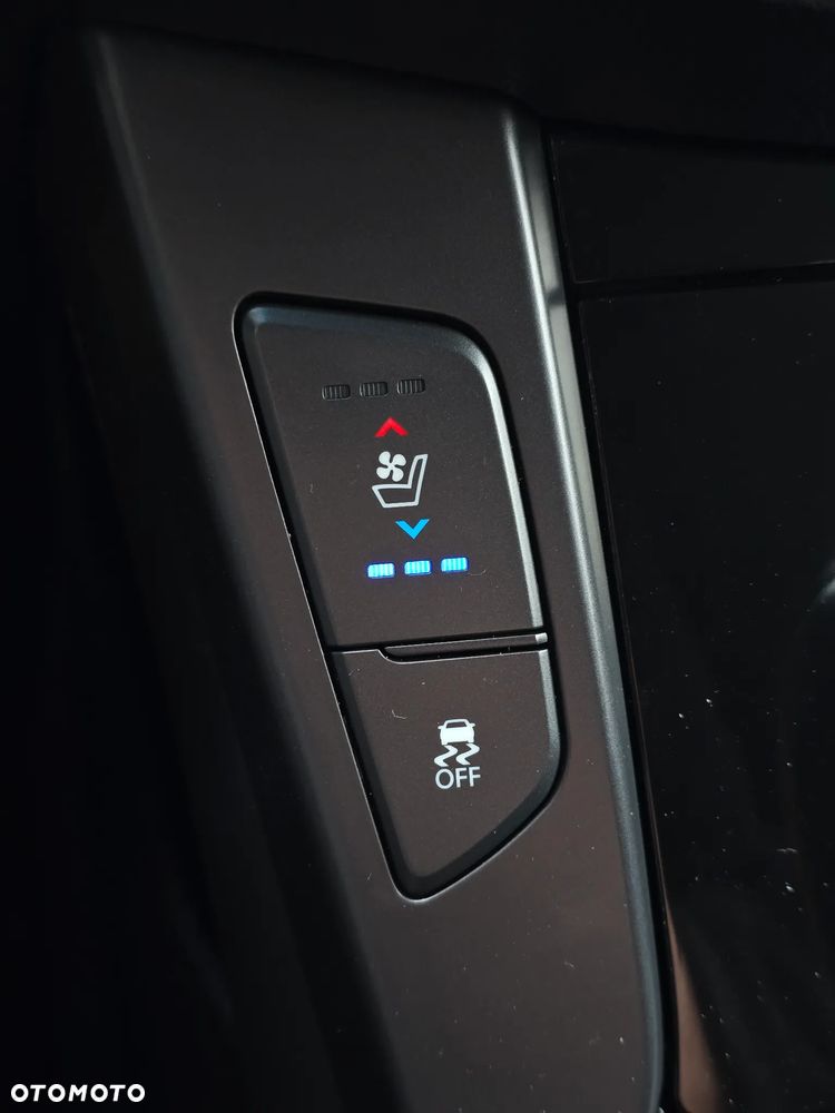 Hyundai i40 Kombi blue 1.7 CRDi DCT Premium - 31