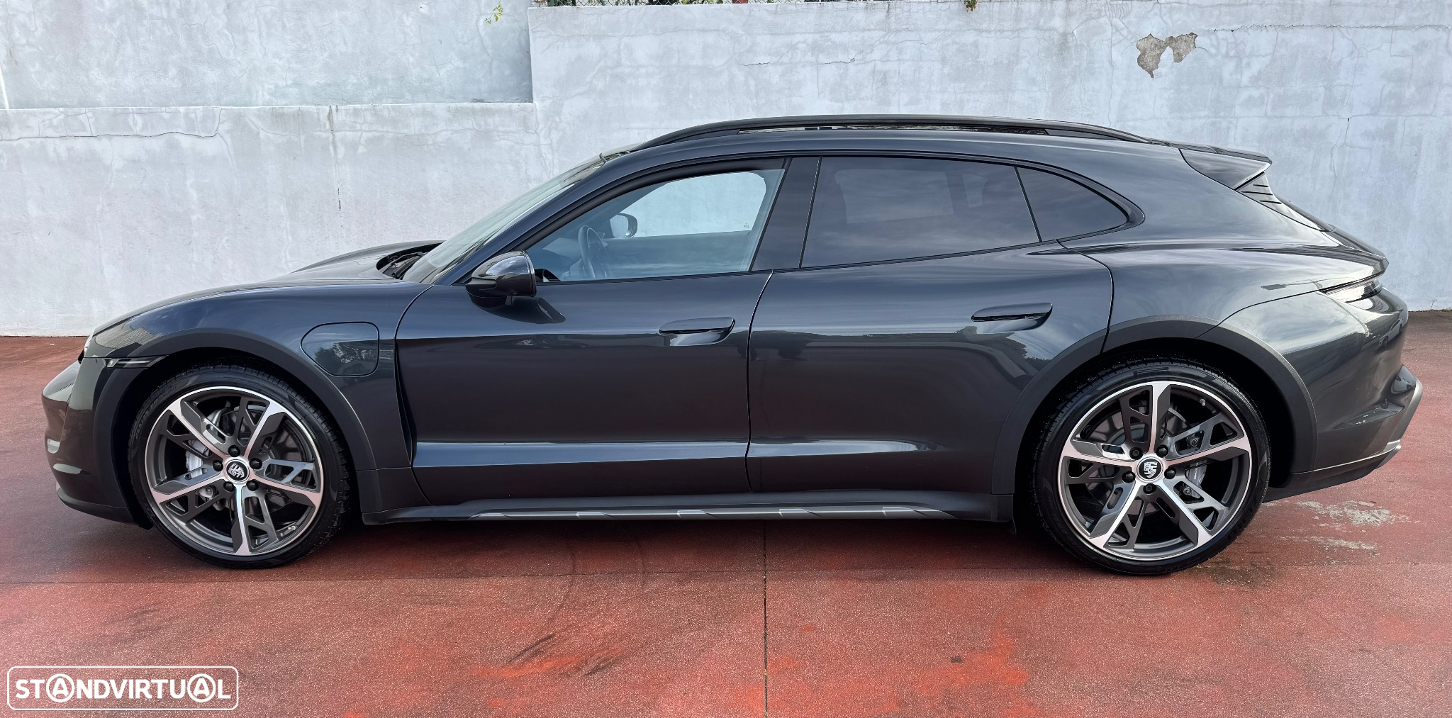 Porsche Taycan Cross Turismo 4 - 11