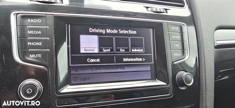 Volkswagen Golf 1.4 TSI (BlueMotion Technology) DSG Highline - 21