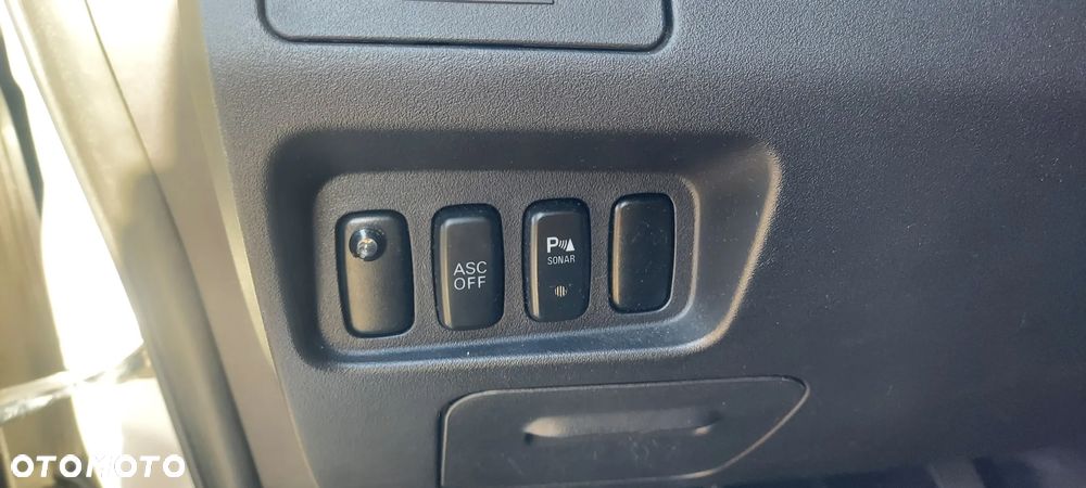 Mitsubishi Outlander 2.0 DID Intense + - 12