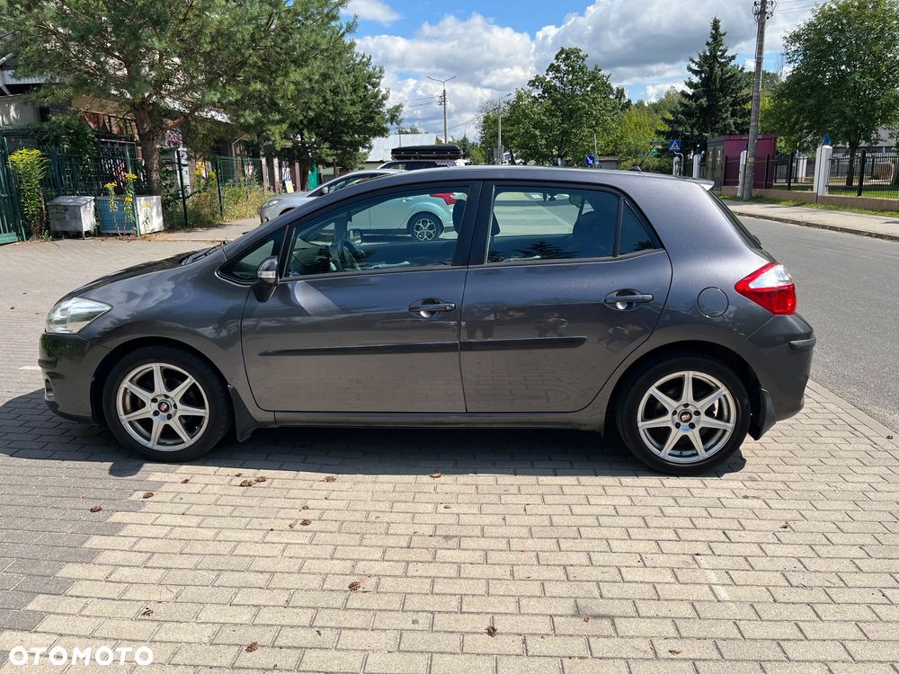 Toyota Auris 1.4 D-4D Luna EU5 - 7