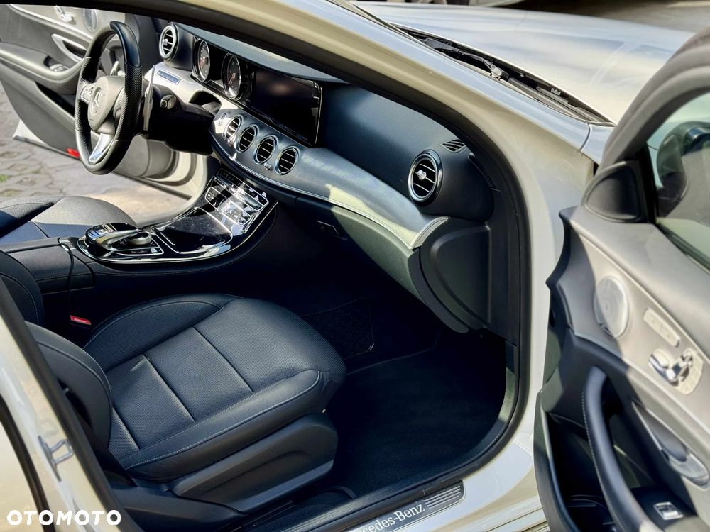 Mercedes-Benz Klasa E 220 d 9G-TRONIC - 14