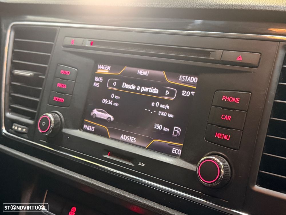 SEAT Leon 1.6 TDI DPF S&S Style - 24