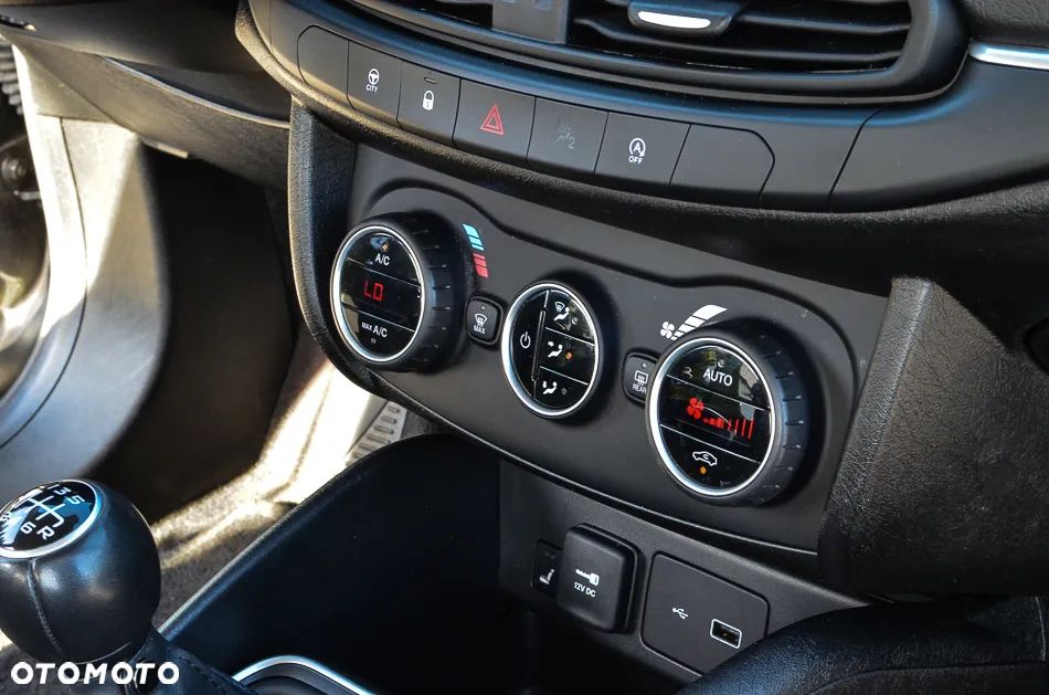 Fiat Tipo 1.4 16V Sport - 35