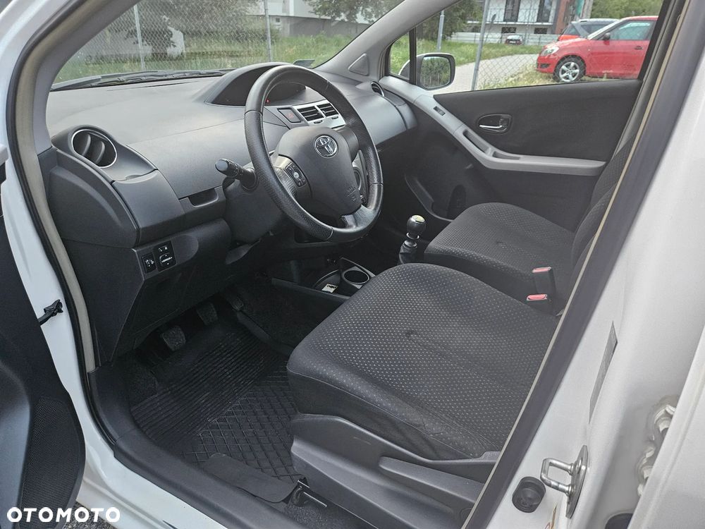 Toyota Yaris 1.33 VVT-i Life - 8