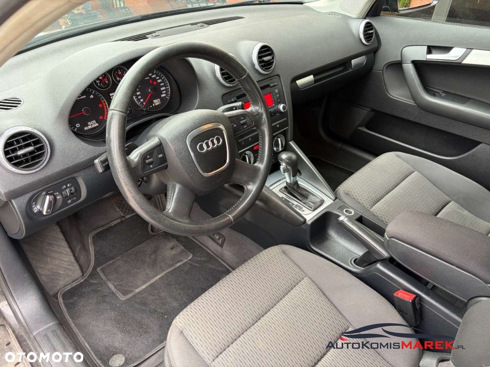 Audi A3 Sportback 2.0 TDI DPF Ambiente S tronic - 8