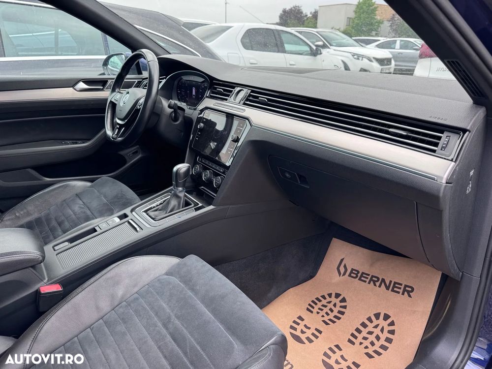Volkswagen Passat 1.6 TDI SCR DSG Conceptline - 9