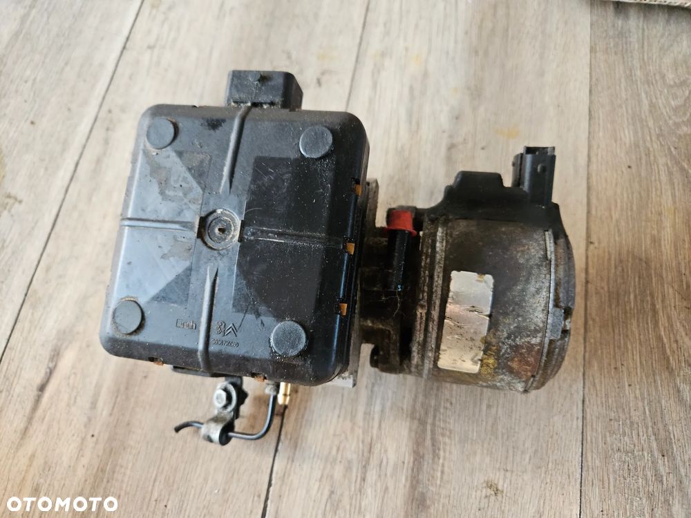 Kompresor pompa zawieszenia Citroen C5 I 9636716080 - 2