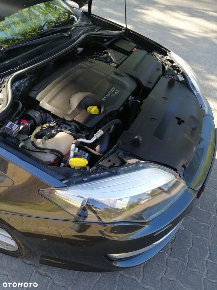 Renault Laguna 2.0 dCi Initiale - 8