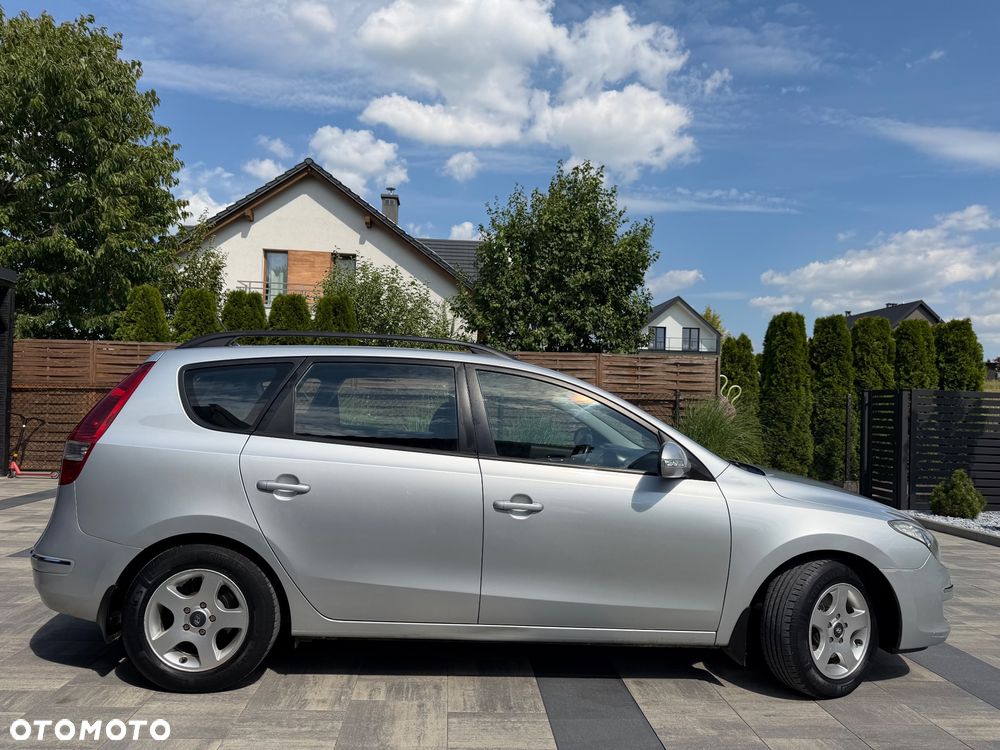 Hyundai i30 1.6 Premium - 13