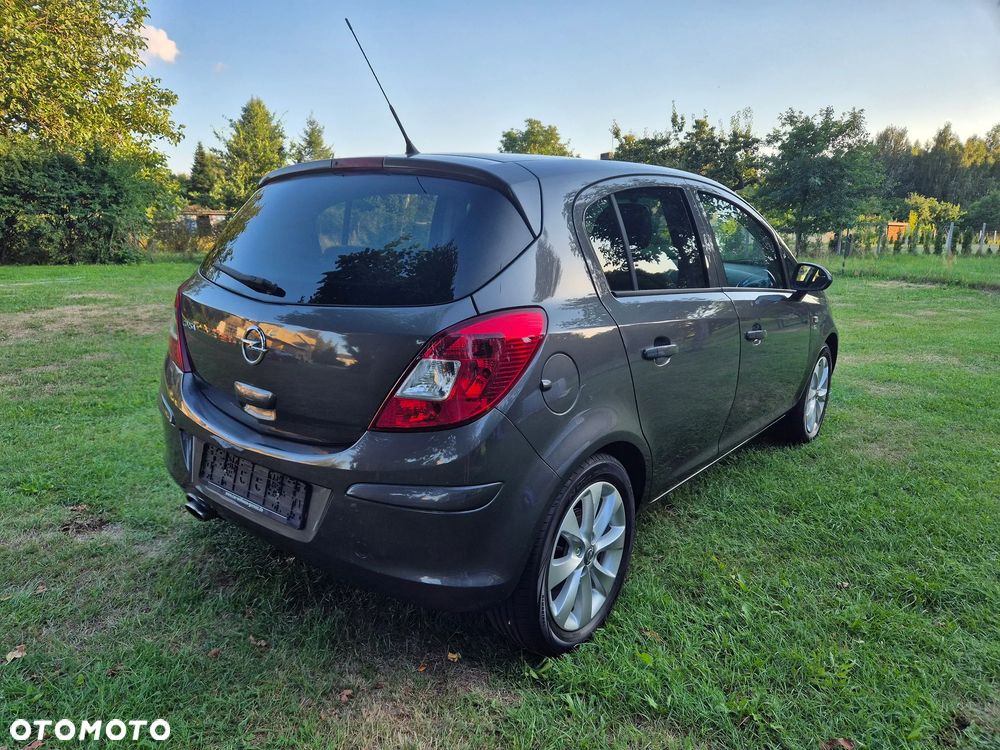Opel Corsa 1.4 16V 150 Jahre - 9