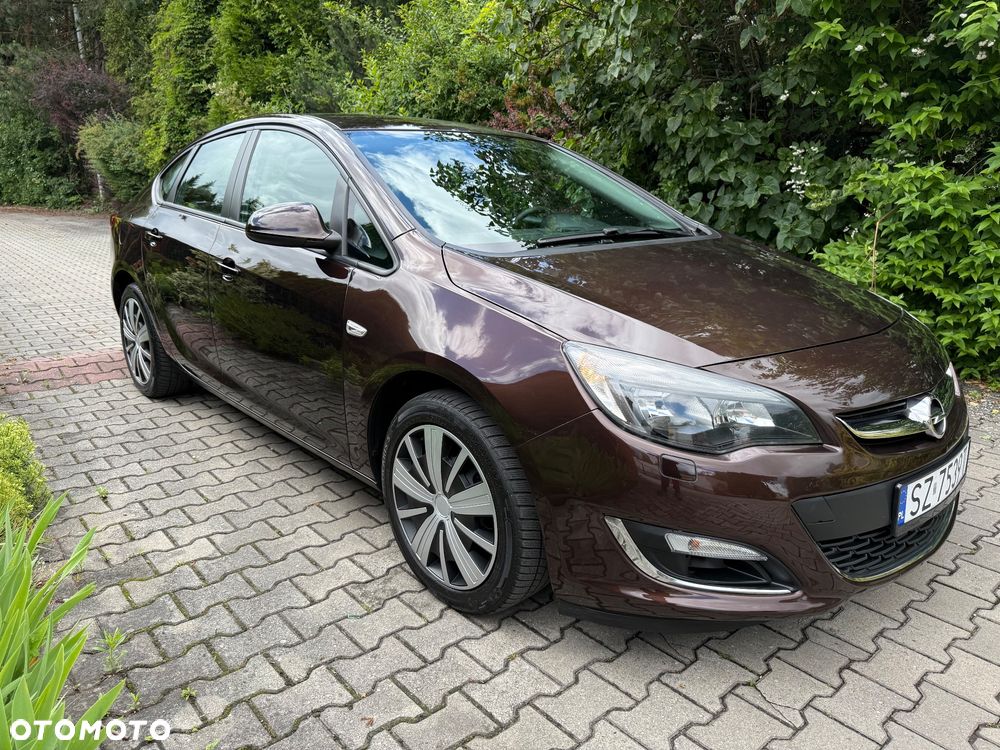 Opel Astra 1.4 Turbo ecoFLEX Start/Stop 150 Jahre - 11