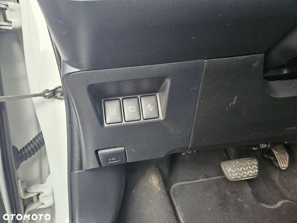 Toyota Yaris Hybrid 1.5 VVT-i Club - 12