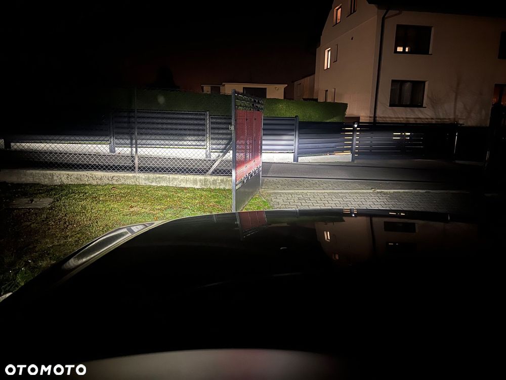 Land Rover Discovery - 25