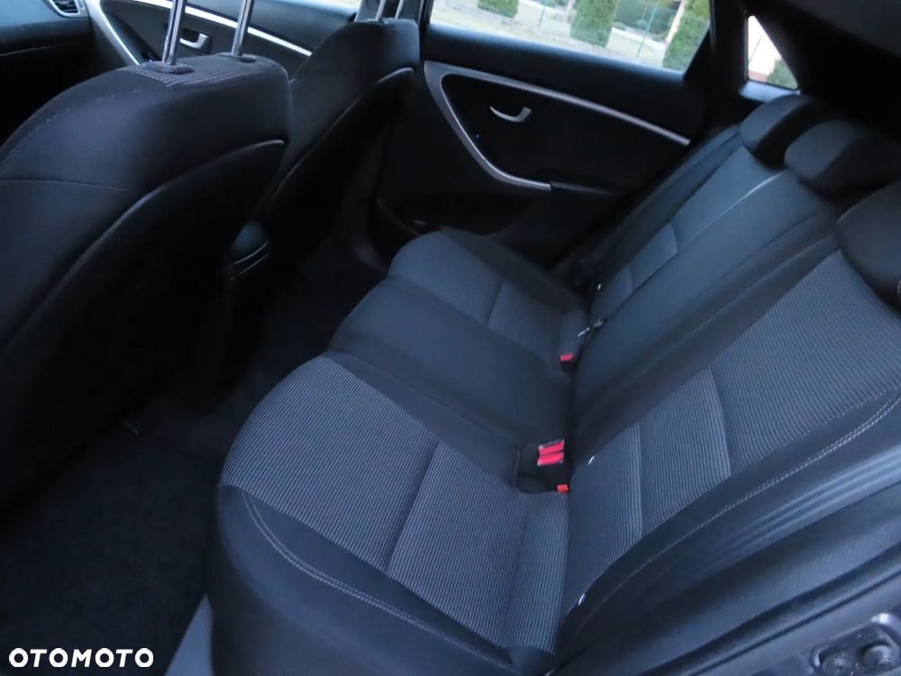 Hyundai i30 1.4 Trend - 12