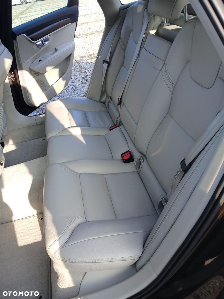 Volvo V90 Cross Country D4 AWD - 26