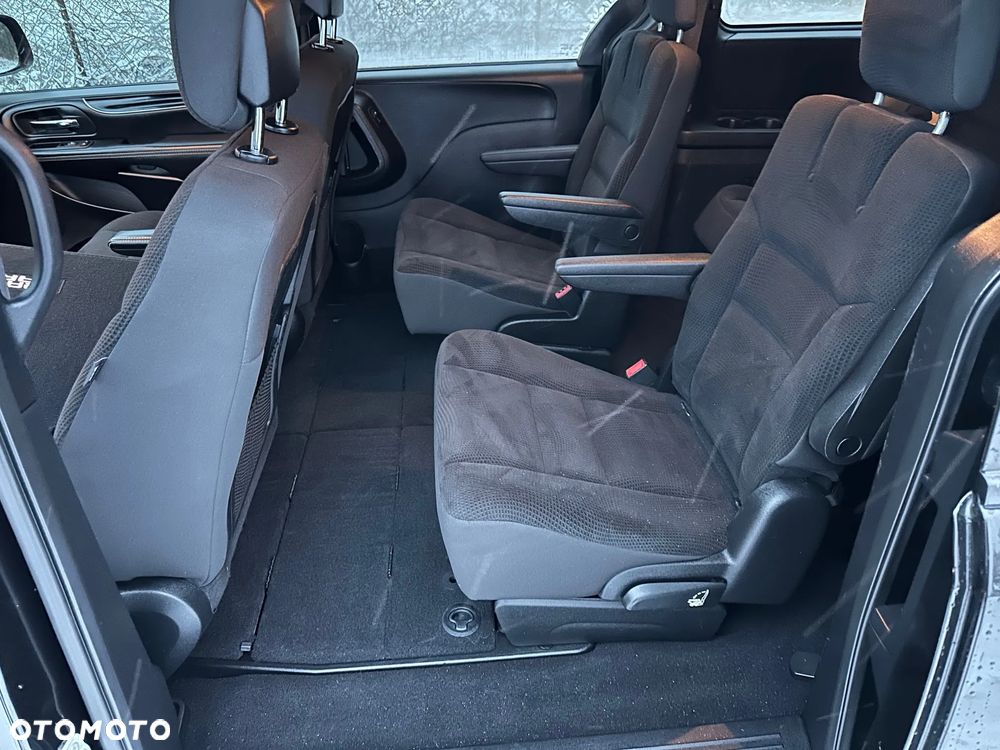 Dodge Grand Caravan 3.6 R/T - 10