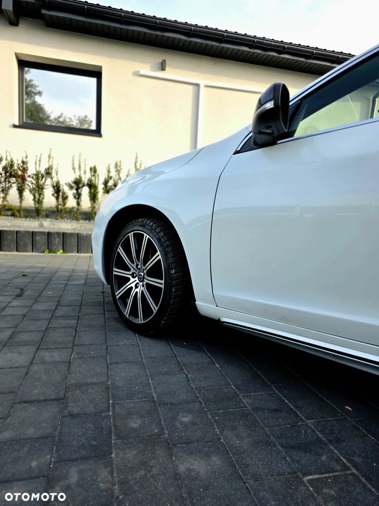 Volvo V60 T6 AWD Summum - 11
