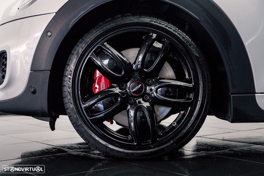 MINI 3 Portas John Cooper Works - 18
