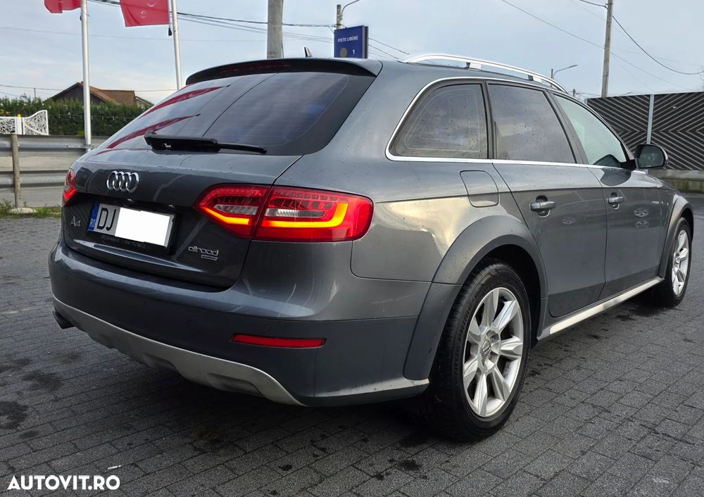 Audi A4 Allroad quattro 2.0 TDI DPF S tronic - 3