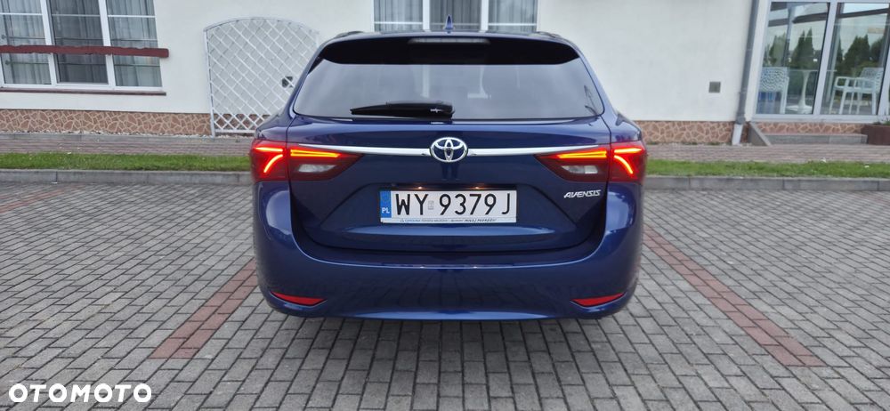 Toyota Avensis 2.0 D-4D Premium - 22