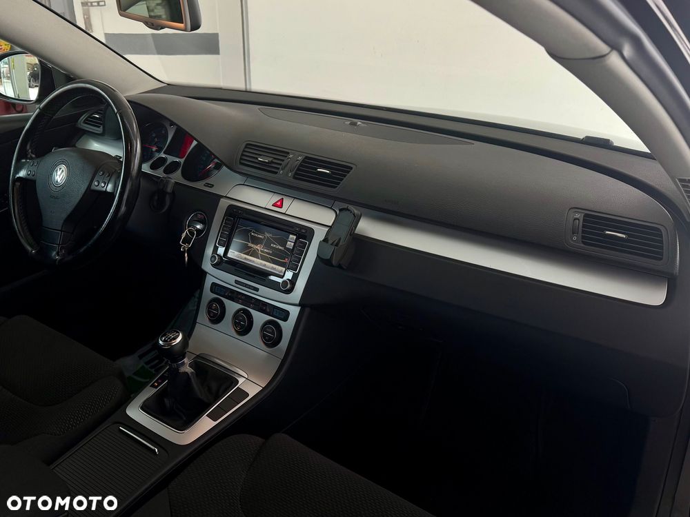 Volkswagen Passat - 6