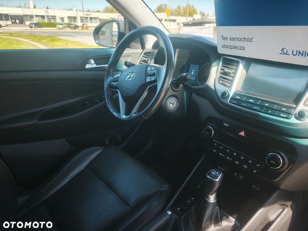 Hyundai Tucson 1.6 GDi 2WD Premium - 24