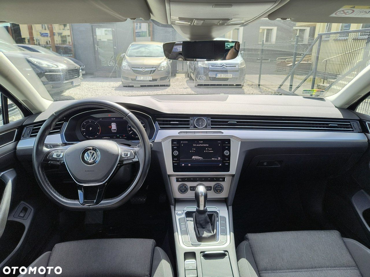 Volkswagen Passat - 8