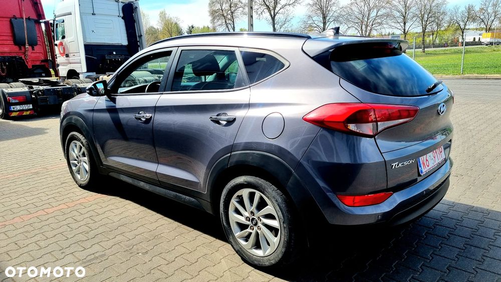 Hyundai Tucson blue 1.7 CRDi 2WD Intro Edition - 8