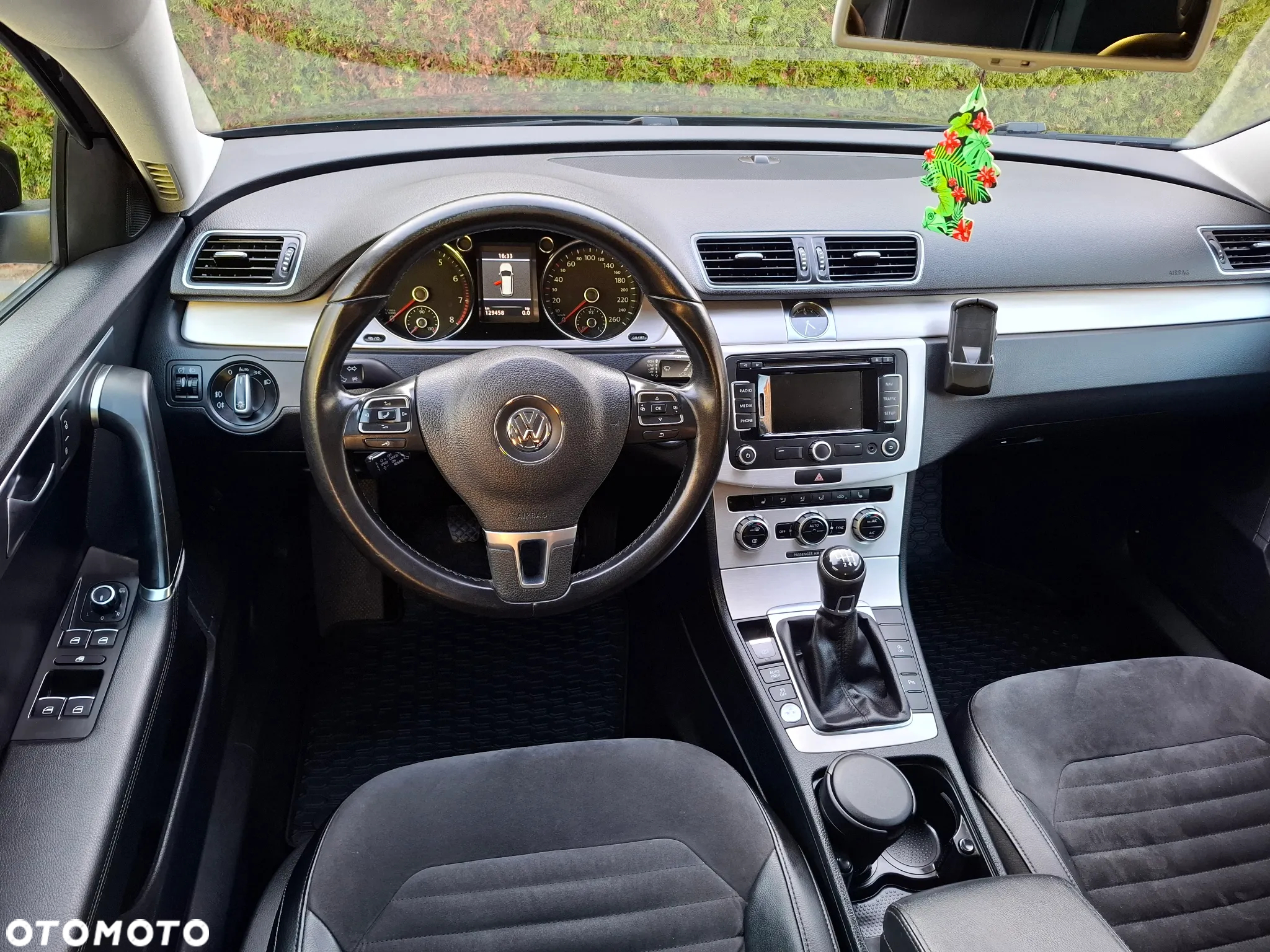 Volkswagen Passat - 9