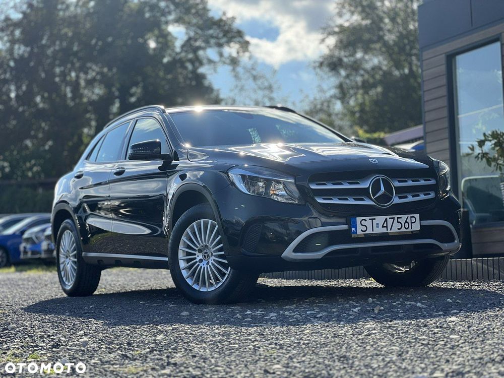 Mercedes-Benz GLA 180 7G-DCT - 2