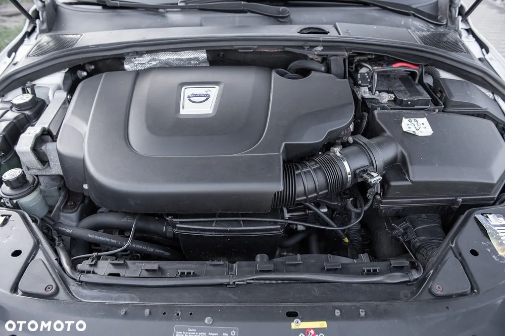 Volvo XC 70 D5 AWD Kinetic - 28