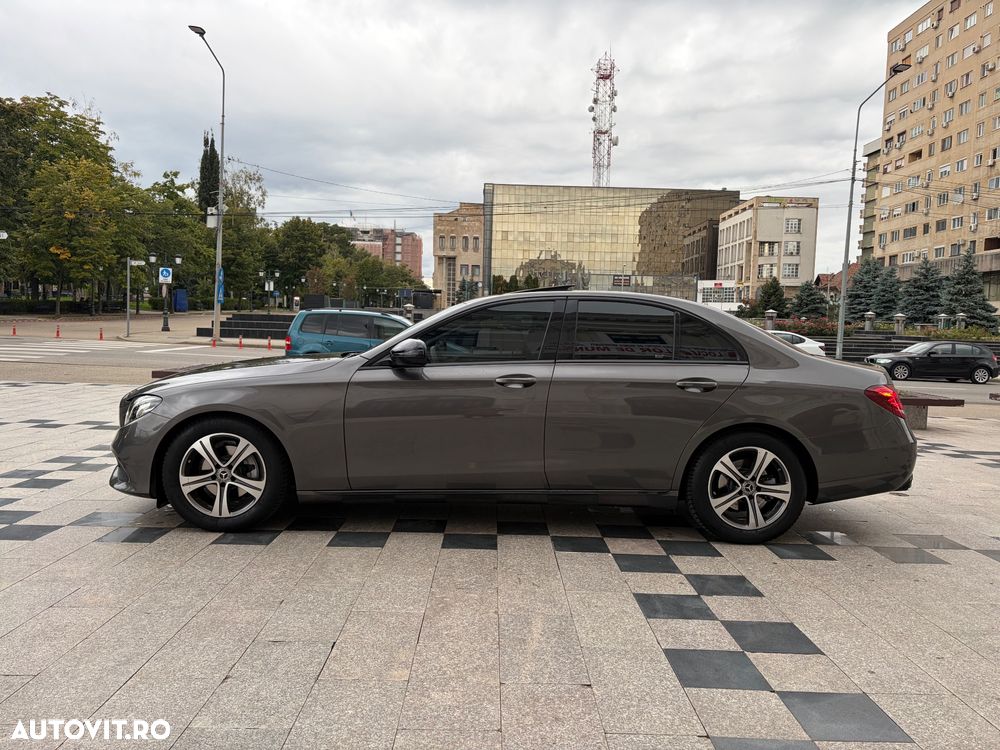 Mercedes-Benz E 220 d 4Matic T 9G-TRONIC - 10
