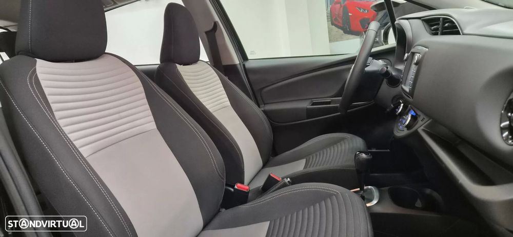Toyota Yaris 1.5 HSD Comfort+P.Style - 36