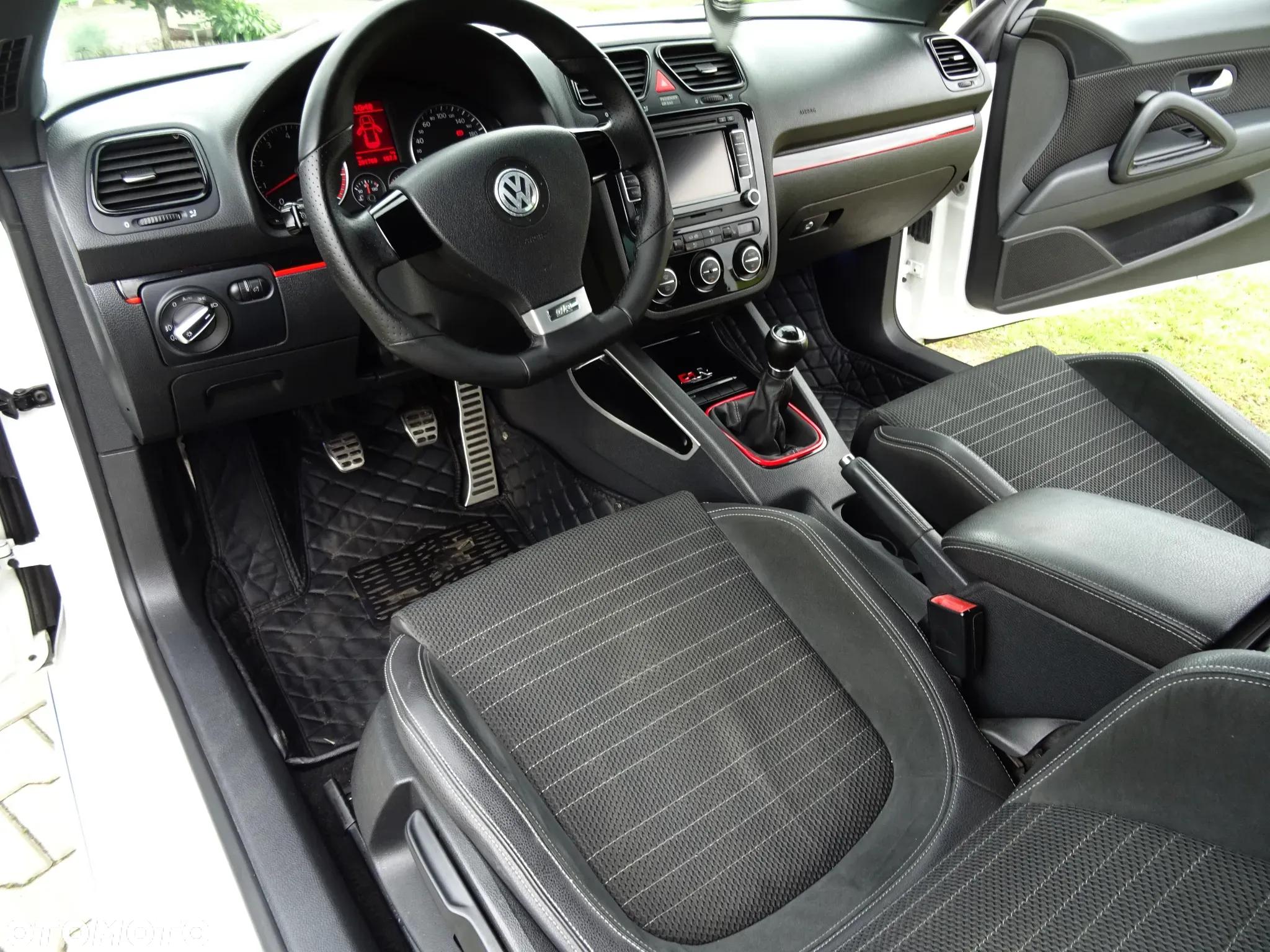 Volkswagen Scirocco 1.4 TSI R-Style - 27
