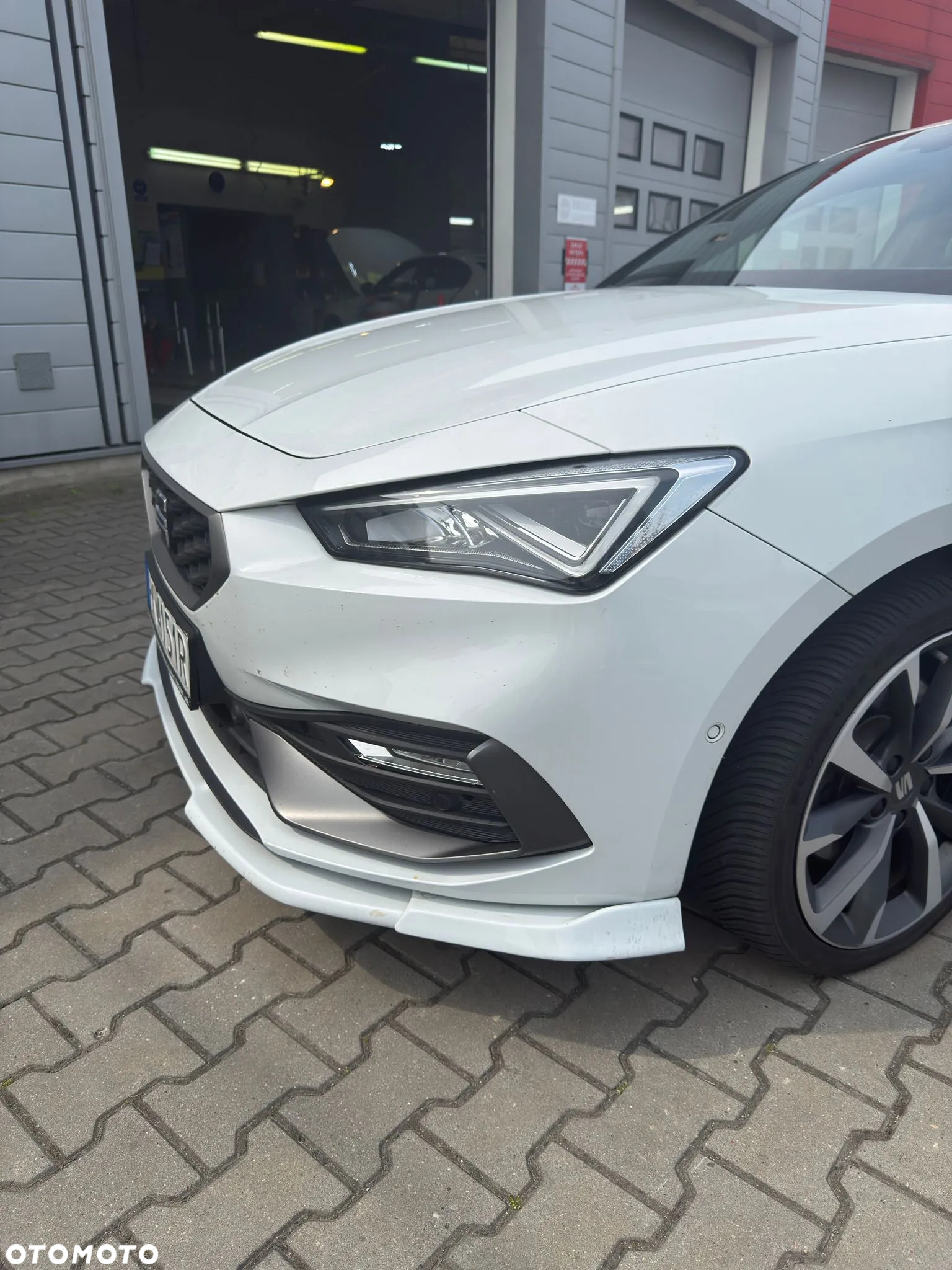 Seat Leon Sportstourer 1.4 e-Hybrid DSG FR Plus - 16