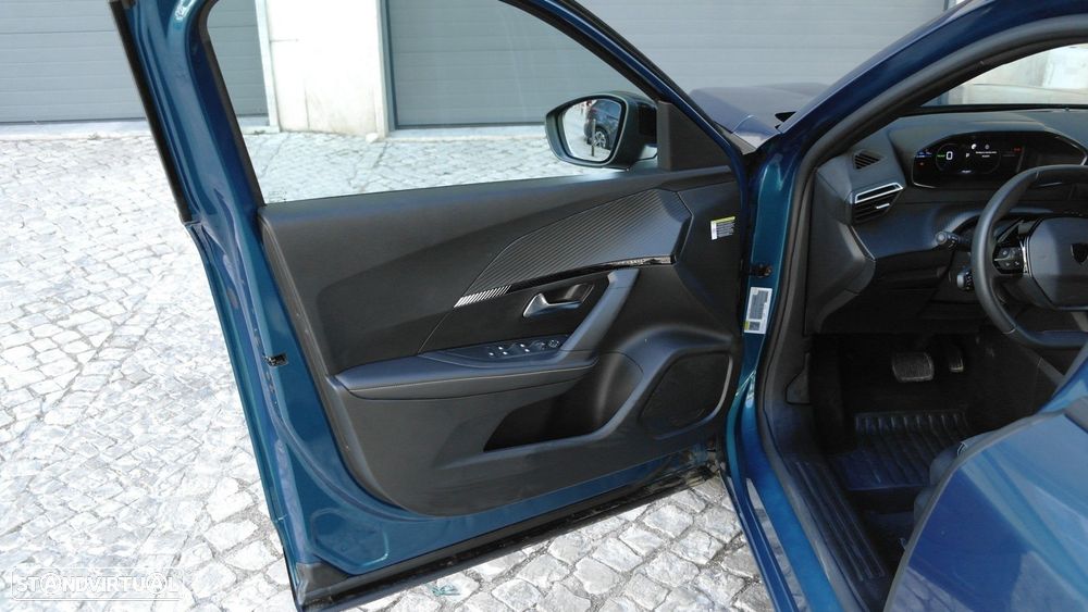 Peugeot e-2008 54 kWh Allure - 22