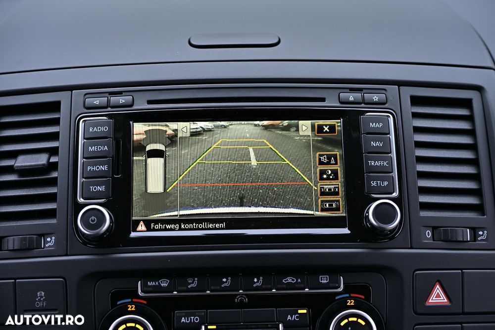 Volkswagen Multivan - 38