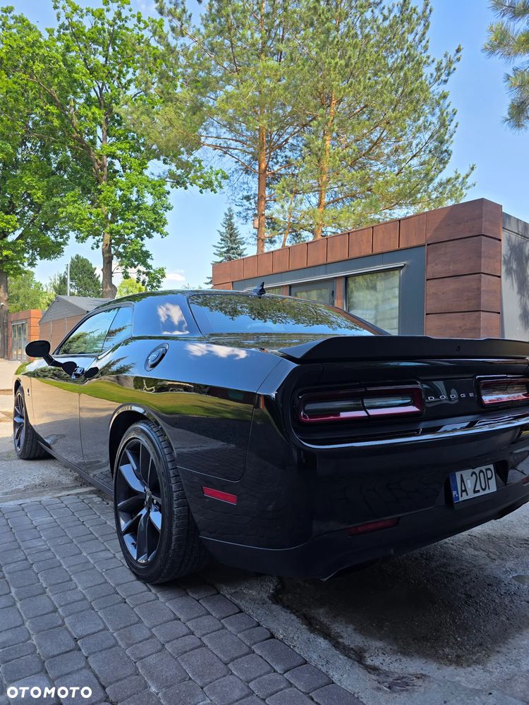 Dodge Challenger 6.4 Scat Pack - 7