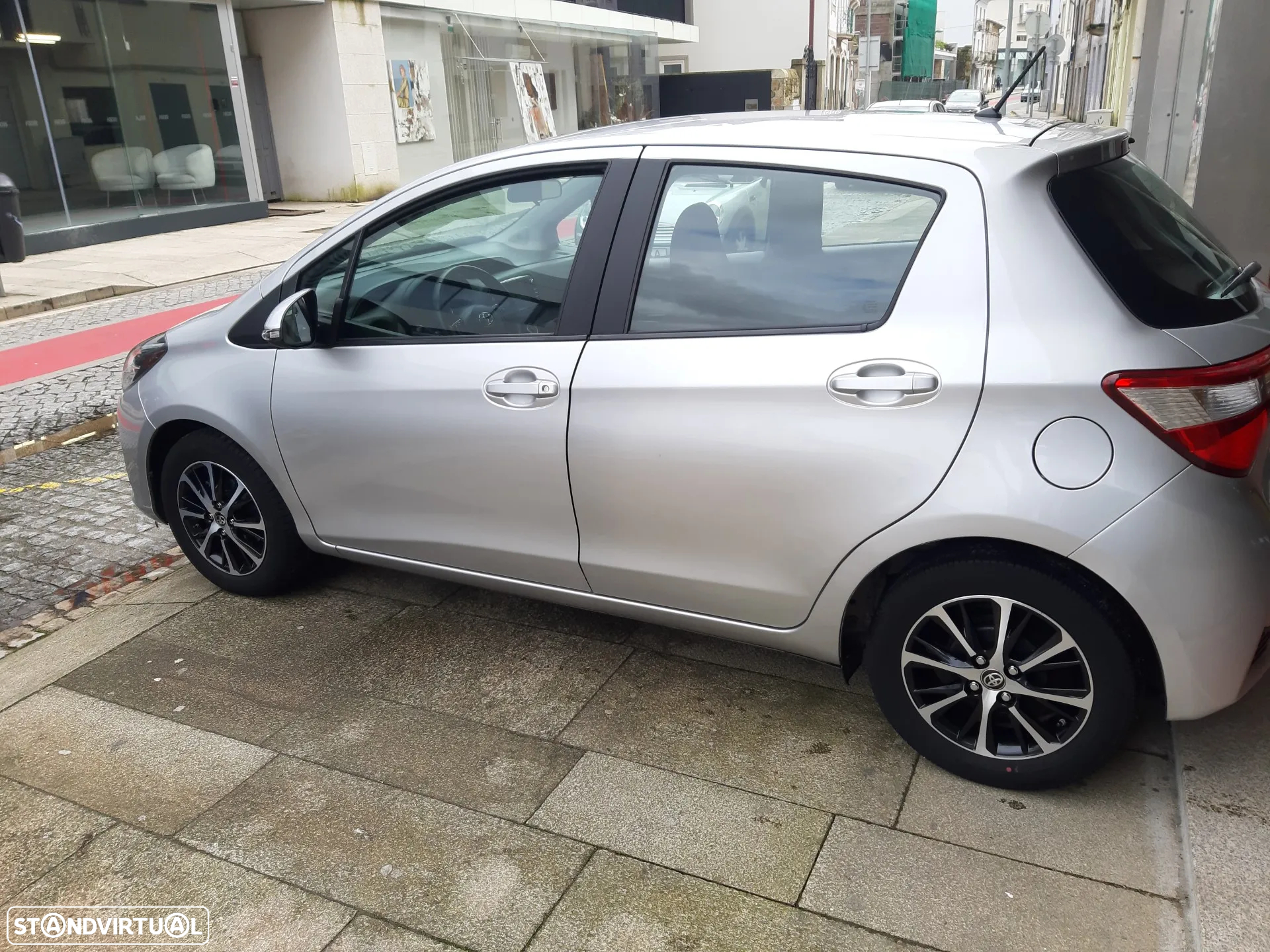 Toyota Yaris 1.0 VVT-i Comfort - 4