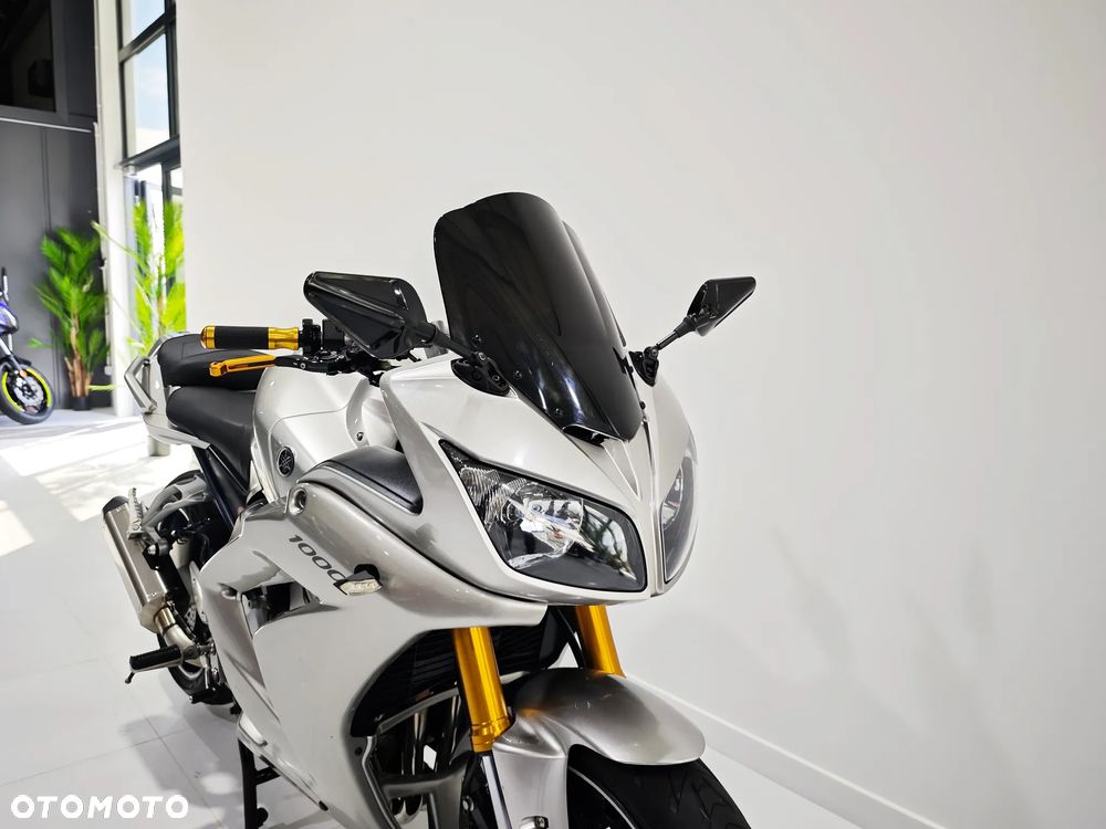 Yamaha FZ - 8