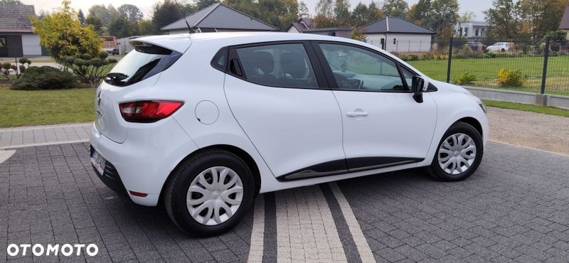 Renault Clio - 31