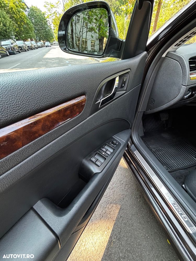 Skoda Superb Combi 2.0 TDI Elegance DSG - 14