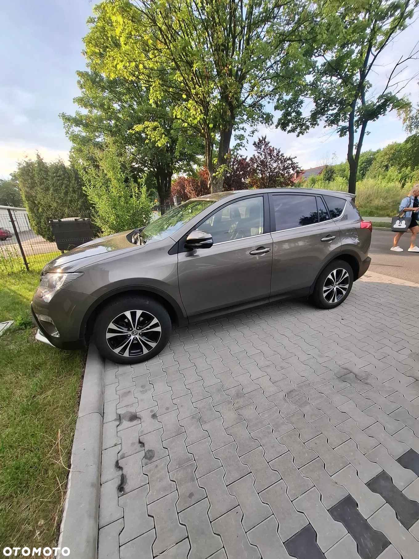 Toyota RAV4 2.0 D-4D Premium - 11