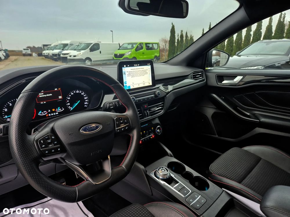 Ford Focus 1.5 EcoBoost ST-Line - 35