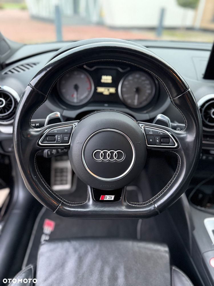 Audi S3 S tronic - 15