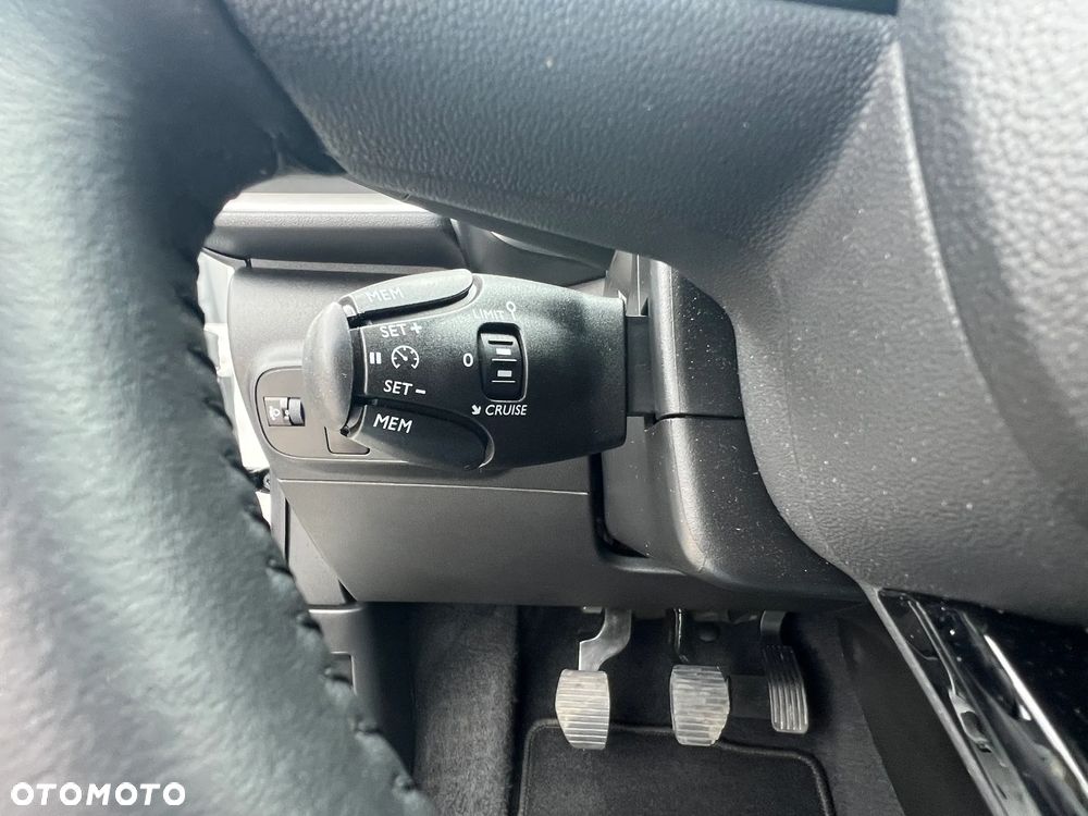 Citroën C3 1.2 PureTech Shine - 19
